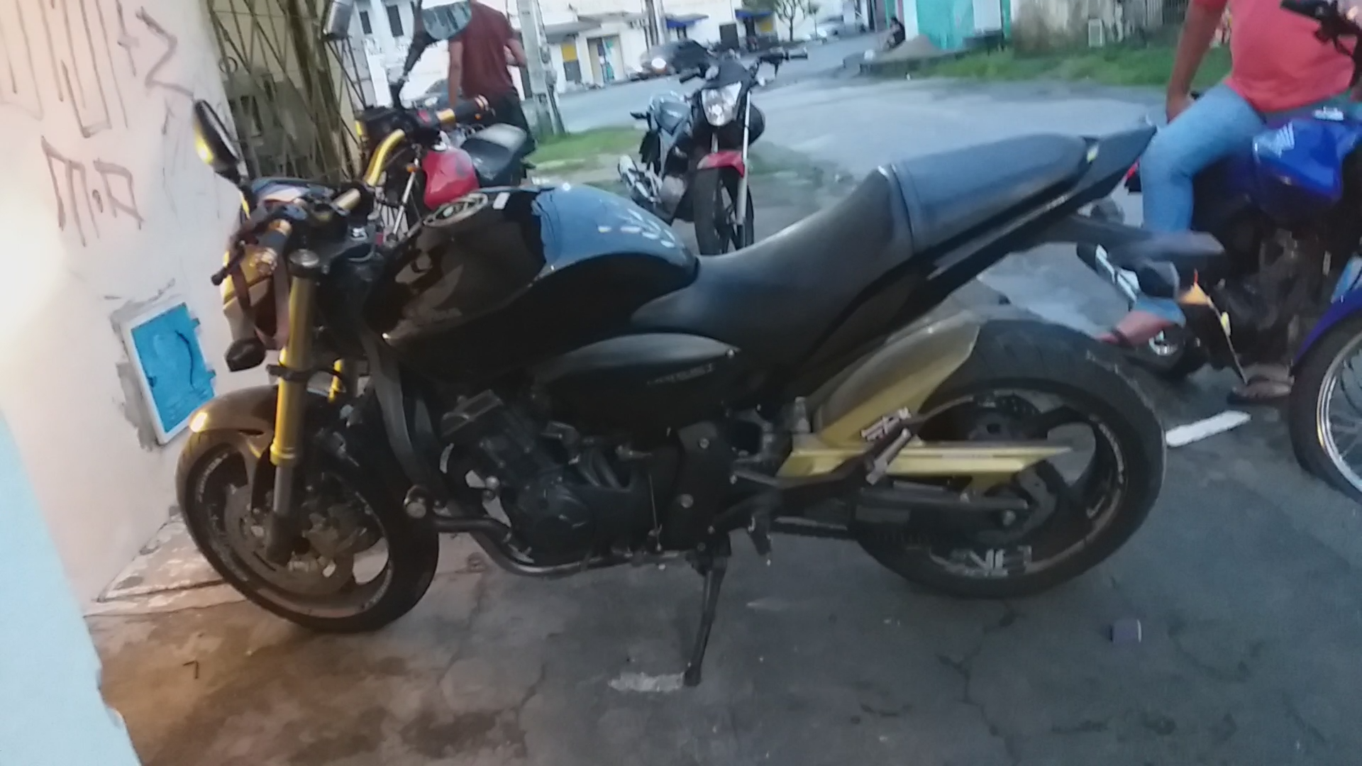 http://videos.introcdc.com/Canal/MotoVlog/Serjona/Novo Escape/GOPR4668,1.00_02_44_27.Quadro004.png
